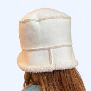 Vintage faux sherpa white soft hat